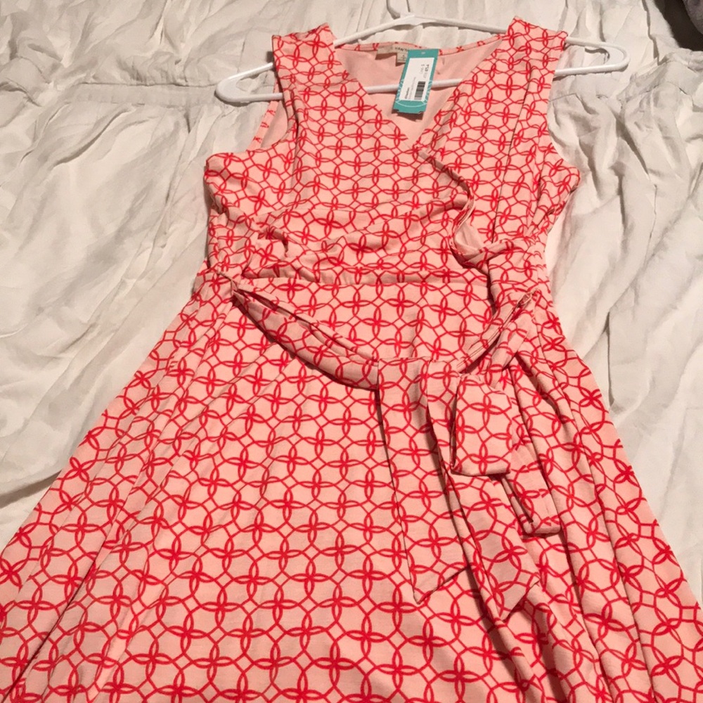 Adorable retro pattern coral dress